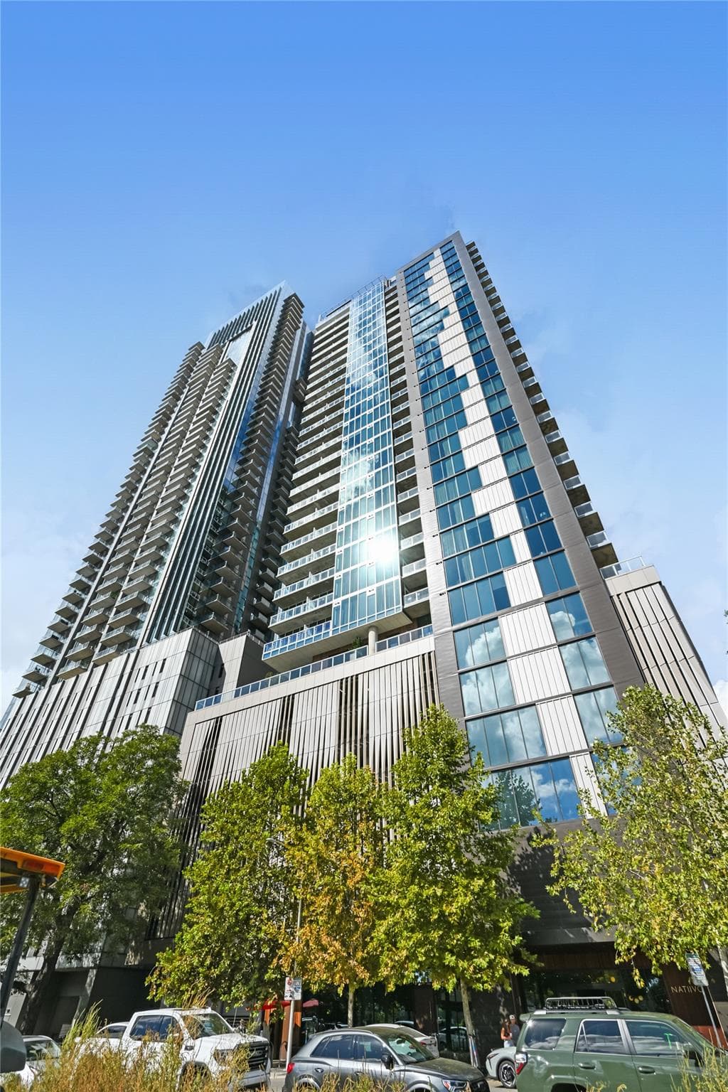 48 East Ave #2506