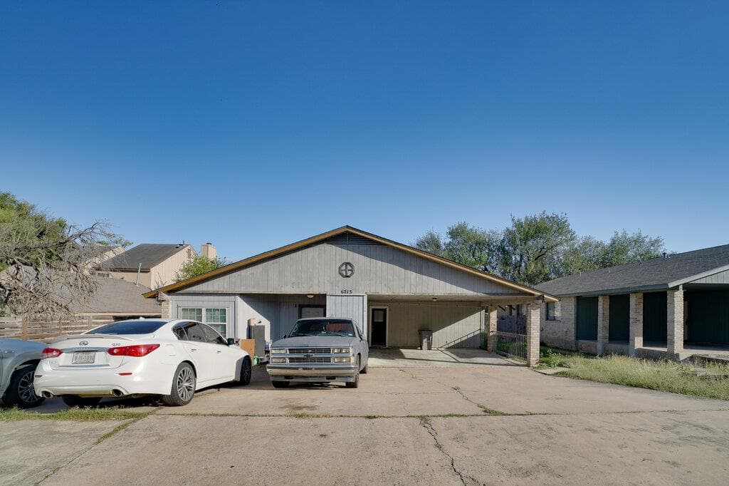 6713 DEATONHILL Dr #B