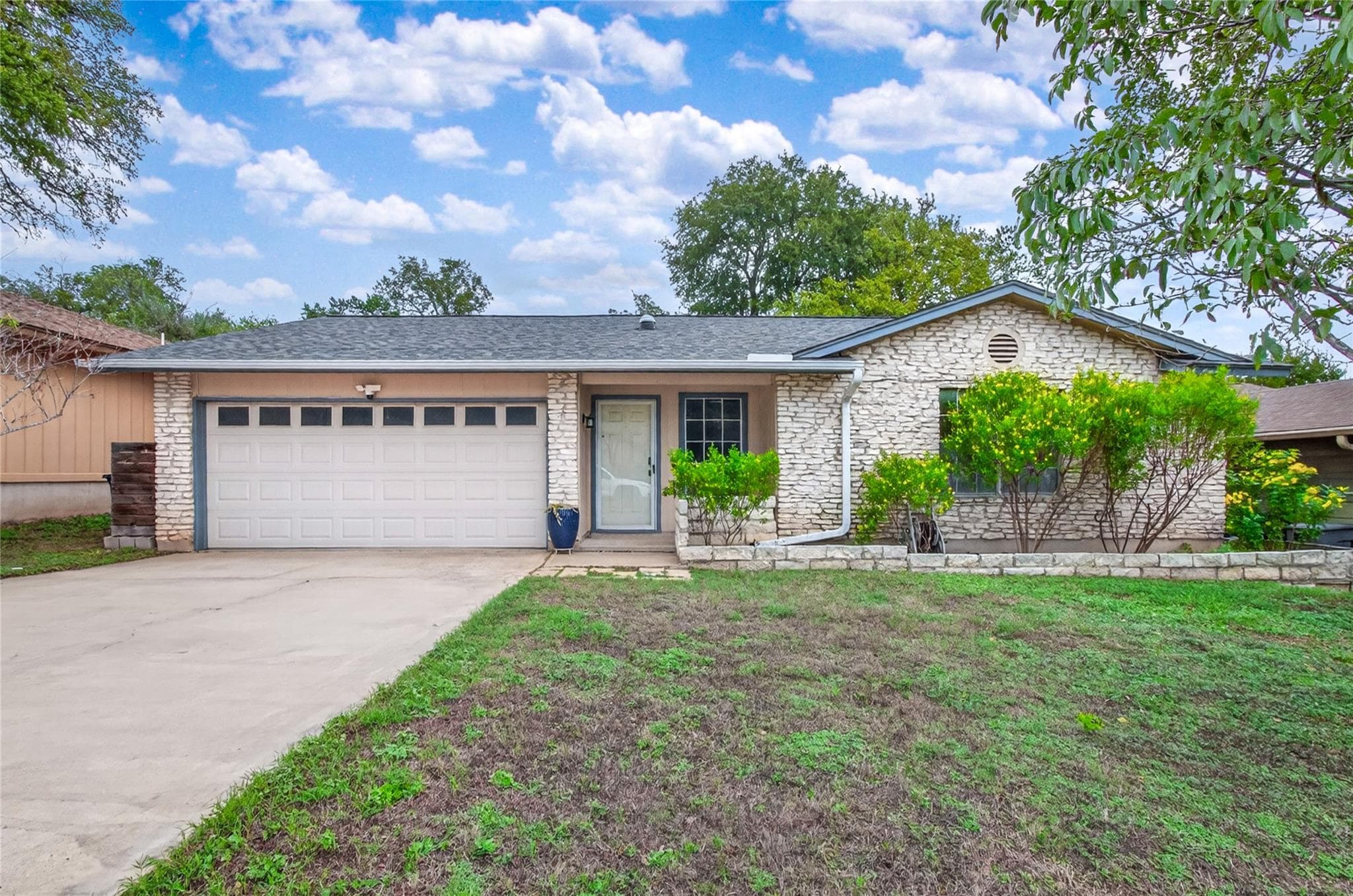 3502 Ambleside Dr