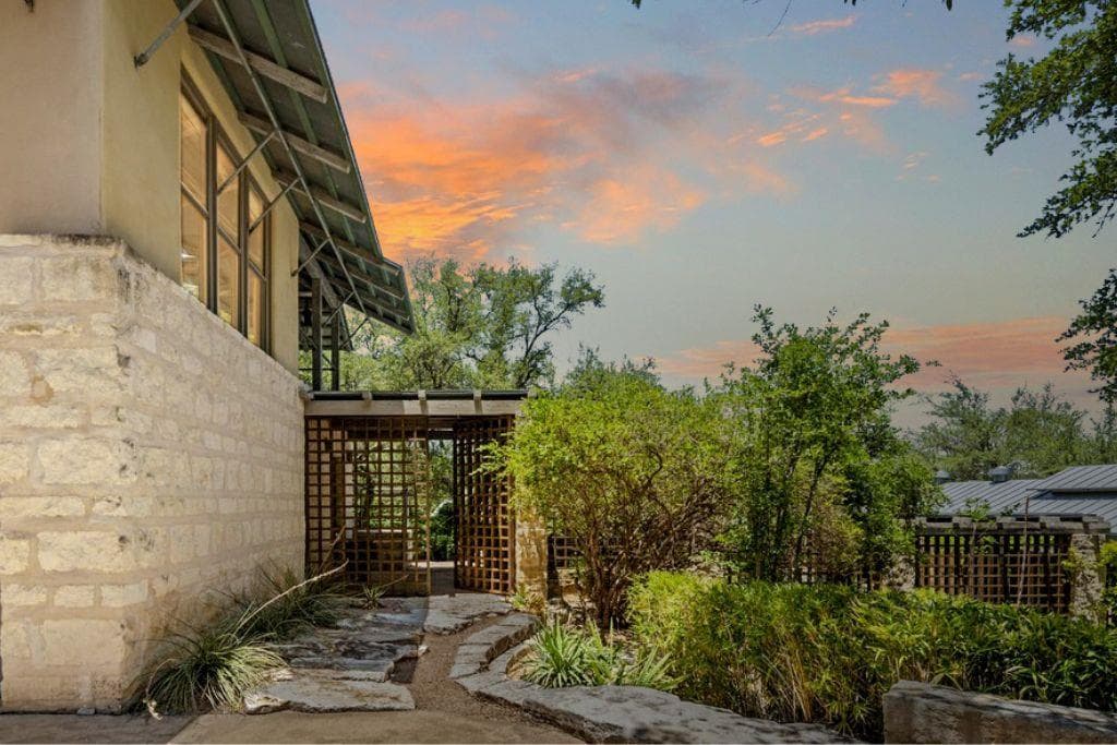 25014 Pedernales Canyon Trl