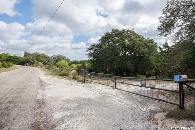 2970 Rolling Hills Rd