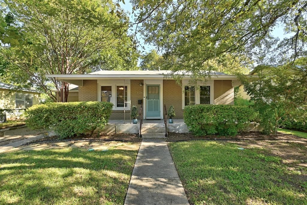 1216 Alegria Rd