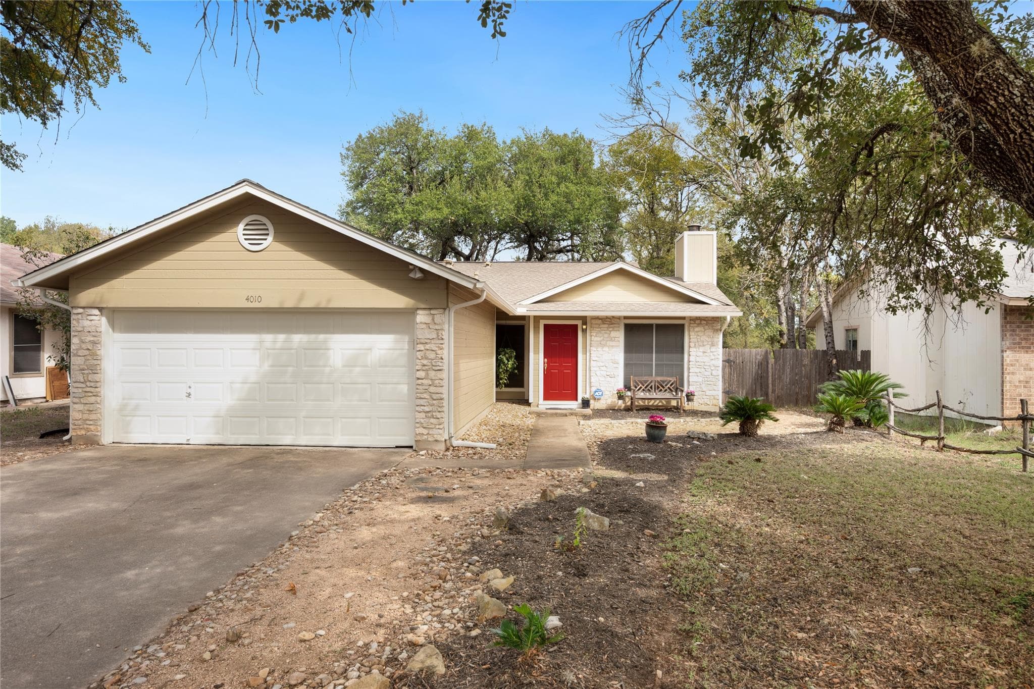 4010 Alexandria Dr