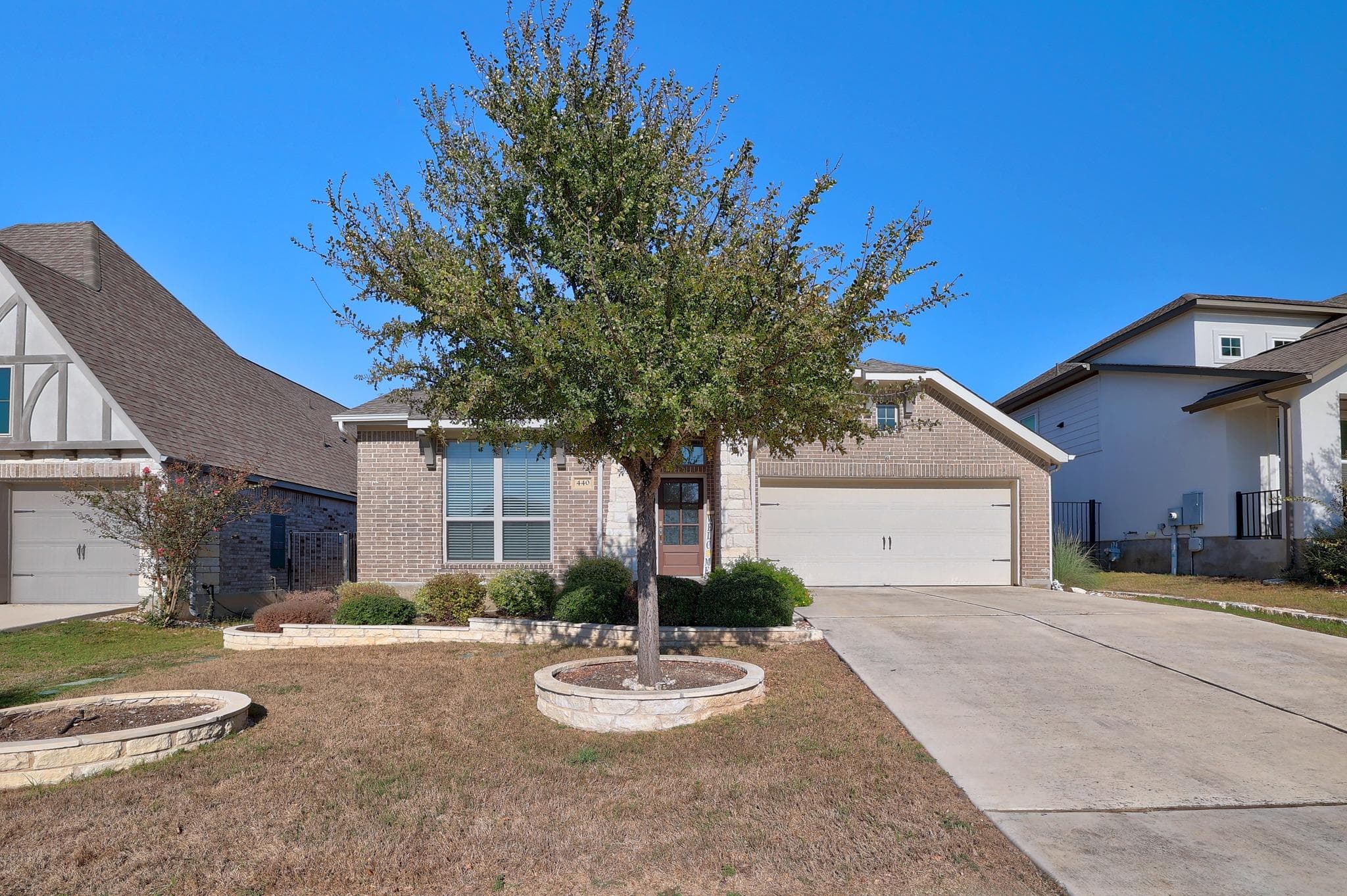 440 Saturnia Dr