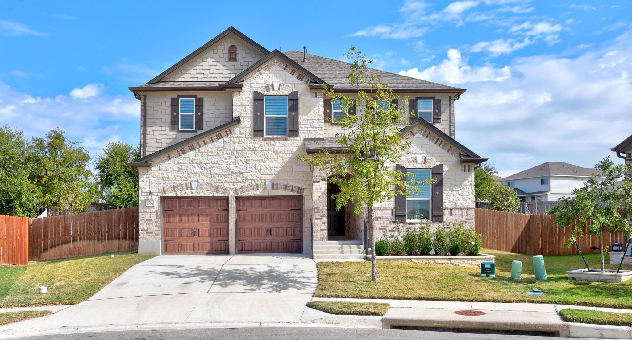 4621 Teverola Dr